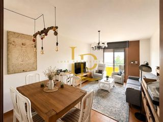 Appartamento in Trijueque. Amplio y luminoso piso de 3 habitaciones con balcón y plaza de g