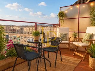 Àtic a La Sagrera. Exclusivo ático reformado con terraza y vistas al tibidabo