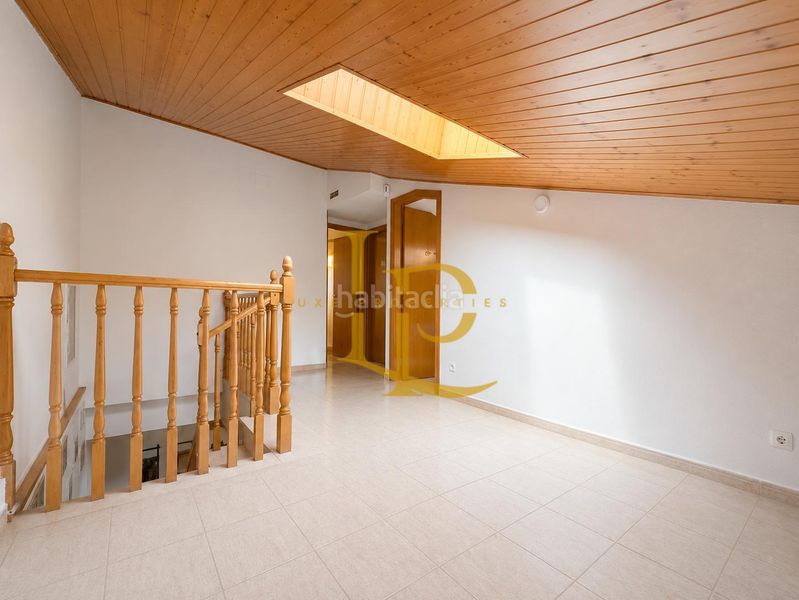 Foto 8a8d9e31-ad73-4986-822b-0f91bd39fbcc. Dúplex amb calefacció aparcament a Ca n´Oriol Rubí