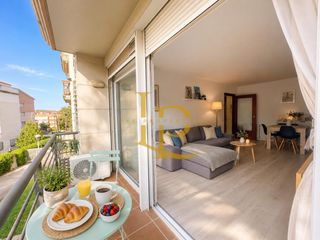 Appartement à Can Fatjó-Sant Jordi Park-Plana del Castell. Precioso piso de dos habitaciones con balcón , garaje y trastero