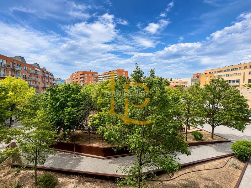 Foto e6f54f63-51ee-4954-863e-51abf8e0e195. Pis amb calefacció aparcament a Centre Rubí