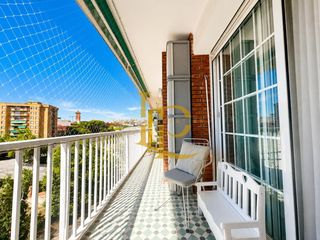 Appartement  Avinguda de catalunya. Espectacular piso reformado con balcón y opciones de parking en
