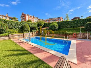 Flat  Carrer de ciudad de mendoza. Preciosa vivienda en planta baja con terraza, garaje y piscina