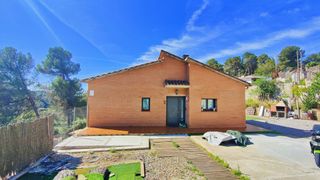 Maison  Carrer d'elie wiesel. Preciosa casa en venta en can barcel, rub