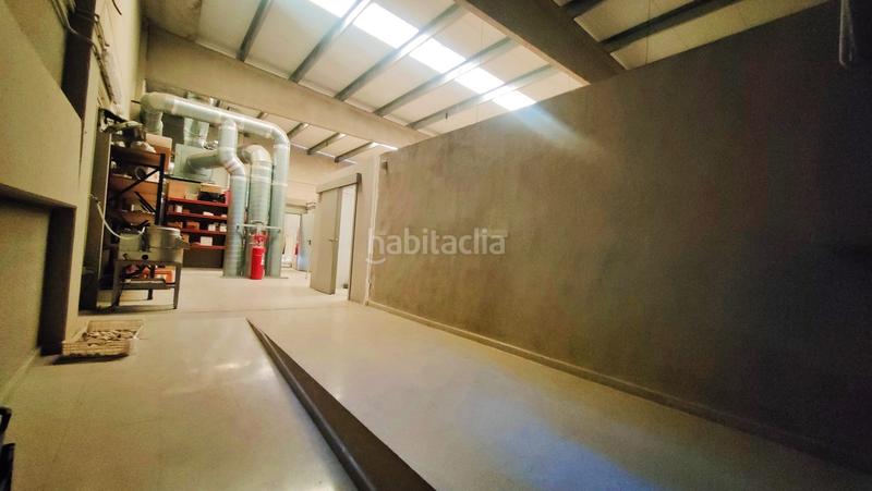 Foto 0dc1746d-fbb3-48a5-98a2-31c8f056aa0d. Business premise with heating in Can Roses Rubí