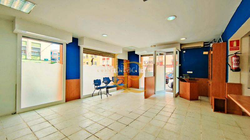 Foto 4eecdaff-f8a6-470f-b715-098445c4db02. Geschäftsraum in passatge de sant daniel 4 in Centre-Cordelles Cerdanyola del Vallès