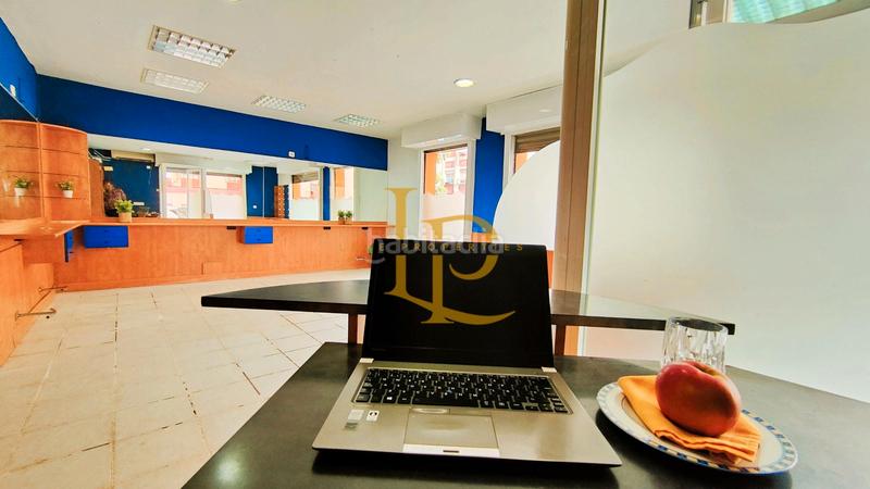 Foto 981b0263-8935-4673-b69c-5968e1b1a39c. Geschäftsraum in passatge de sant daniel 4 in Centre-Cordelles Cerdanyola del Vallès