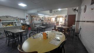 Geschäftsraum in Can Palet. Bar en venta equipado con vivienda en terrassa