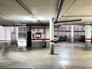 Aparcament cotxe a Carrer pi i margall 11. Plaza de parking grande en venta en la calle pi i maragall en ho