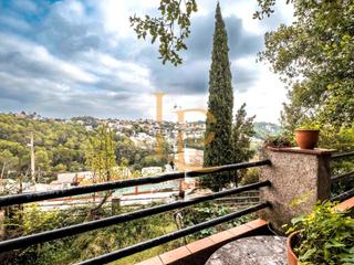 Casale  Avinguda de castellnou. Gran oportunidad!! masiá en venta en rubi, ideal para nuevo rest