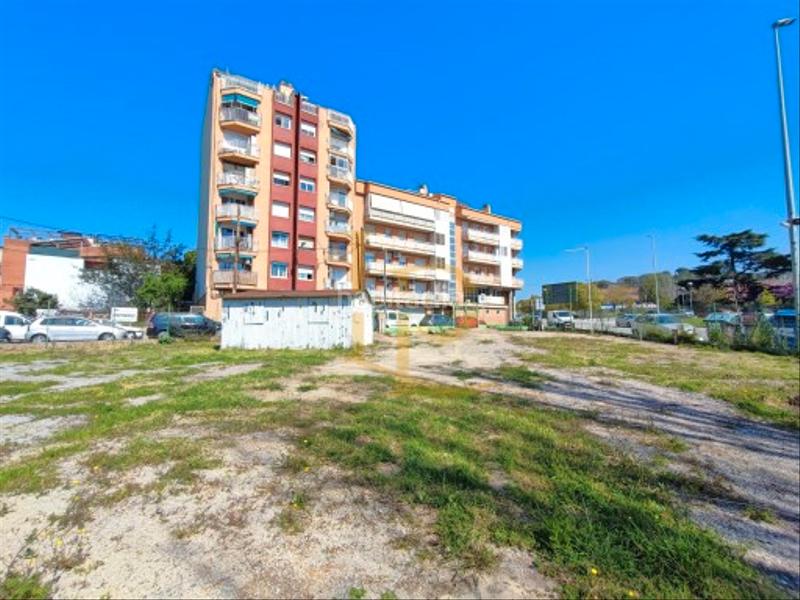 Foto 347fa6af-fd68-4fb4-9ccc-49d9e5dd03ed. Terreny residencial a Mercat Rubí