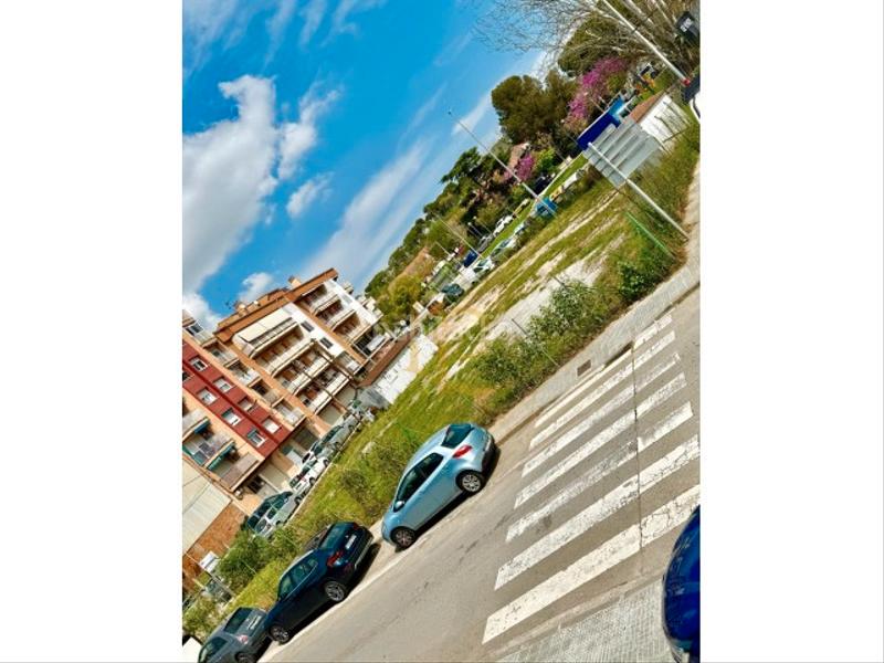 Foto 53a333aa-c45d-4c66-8bb6-a19ab197e955. Terreny residencial a Mercat Rubí