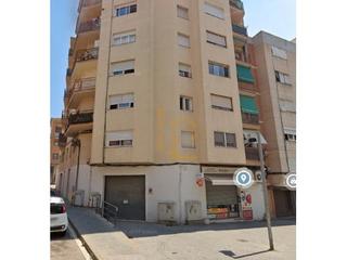 Pis  Carretera de sabadell. Vivienda con local comercial en venta en rubí