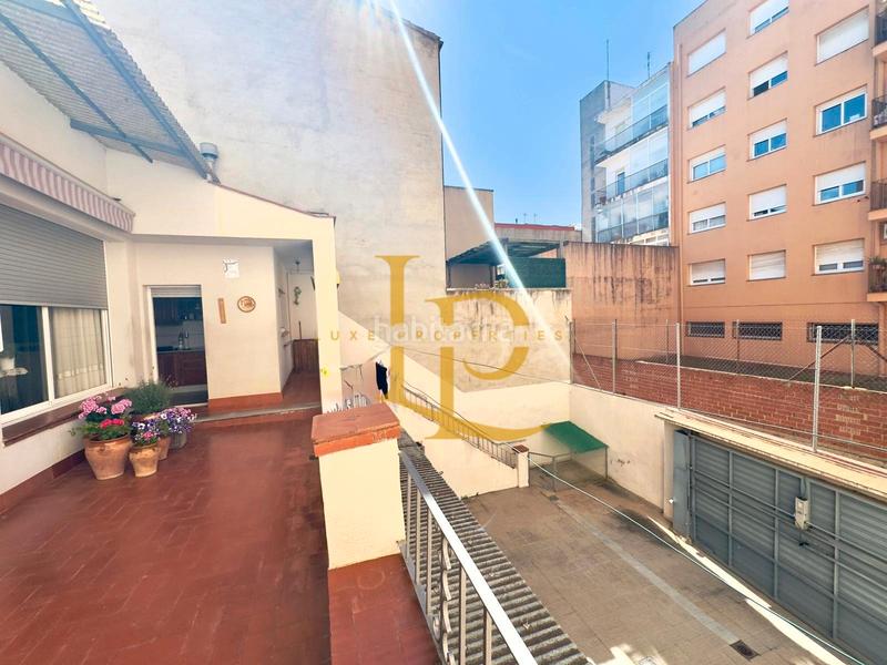 Foto 15c456ff-cab4-4772-88d8-f8666a433e96. Semi detached house with heating parking in Ca n'Aurell Terrassa