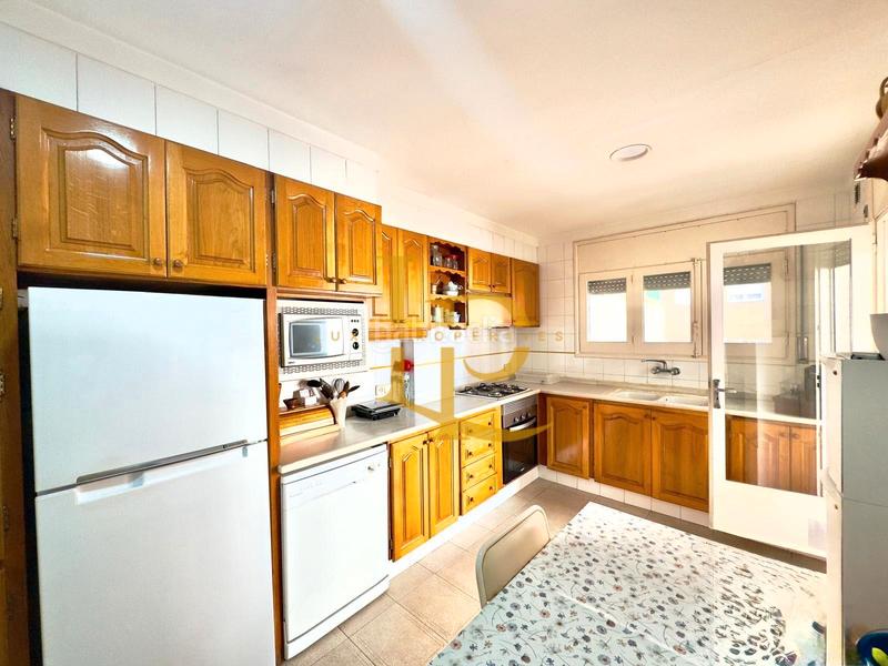 Foto 30399ba2-d520-4733-9cb9-e97edfc351ce. Semi detached house with heating parking in Ca n'Aurell Terrassa