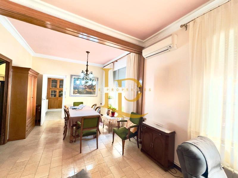 Foto 36c4bc7f-9c97-43a3-8d6d-b6e82eee3aa9. Semi detached house with heating parking in Ca n'Aurell Terrassa