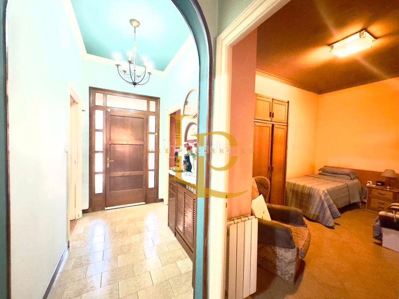 Foto b1614815-df70-4d8e-87fb-eaded1414193. Semi detached house with heating parking in Ca n'Aurell Terrassa