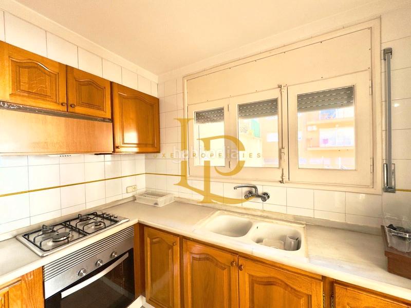 Foto bccfb0fc-0a95-4326-9df8-9cdebbbcc43d. Semi detached house with heating parking in Ca n'Aurell Terrassa