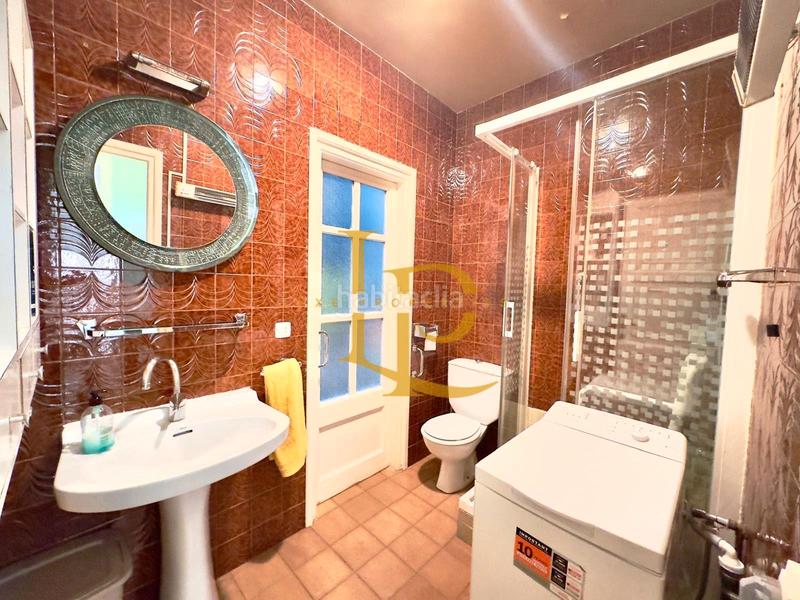 Foto bd123004-a8b6-4843-8fea-e2aceebd9738. Semi detached house with heating parking in Ca n'Aurell Terrassa