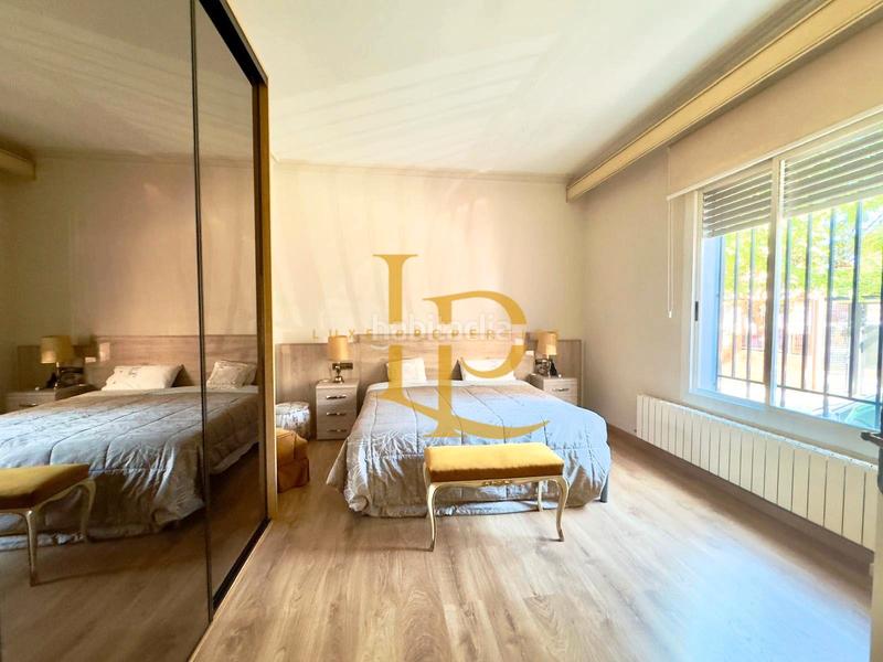 Foto ed48903a-bb3a-4c25-886e-88b404c95e12. Semi detached house with heating parking in Ca n'Aurell Terrassa