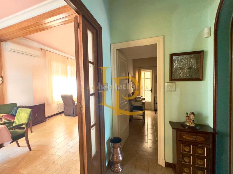 Foto f45e566d-2297-46b1-9dd4-175923b63eb9. Semi detached house with heating parking in Ca n'Aurell Terrassa