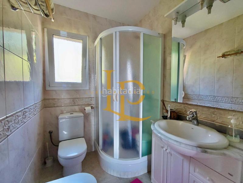 Foto 039a3383-b8ca-467b-8100-bacc4449f240. Xalet amb calefacció aparcament piscina a Can Vinyals Esparreguera