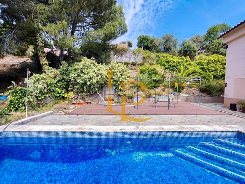 Foto 83721af5-f882-4902-b7cc-42b4b6ee8371. Xalet amb calefacció aparcament piscina a Can Vinyals Esparreguera