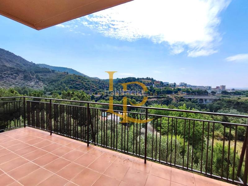 Foto bef01dc4-d5f5-46a1-aaa2-3d9a0696edee. Xalet amb calefacció aparcament piscina a Can Vinyals Esparreguera