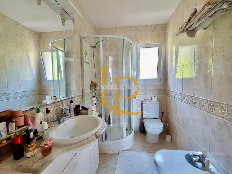 Foto d4e8072d-fa78-431d-a19a-d3e1d12ddbb5. Xalet amb calefacció aparcament piscina a Can Vinyals Esparreguera