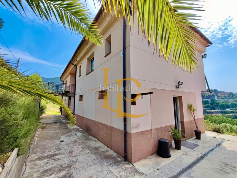 Foto e16b840b-057c-458e-b8be-38db7a417997. Xalet amb calefacció aparcament piscina a Can Vinyals Esparreguera