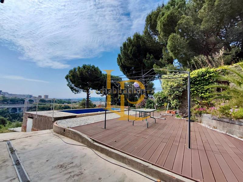 Foto fad7f9e6-c103-4eb2-97de-1f5b4476e0d0. Xalet amb calefacció aparcament piscina a Can Vinyals Esparreguera