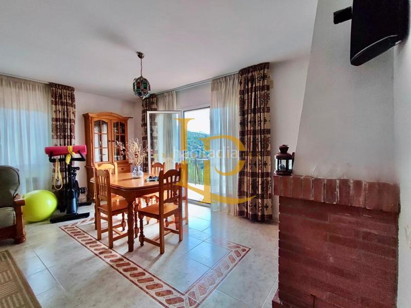 Foto fed5c82d-4531-4ed4-8400-f48c69af198b. Xalet amb calefacció aparcament piscina a Can Vinyals Esparreguera