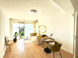 Pis  Plaça constitució. Precioso piso muy luminoso de tres habitaciones todo a estrenar