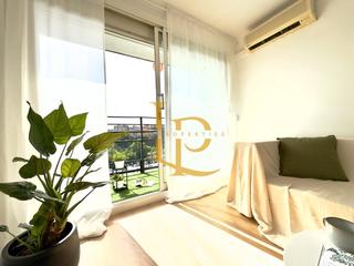 Piso  Plaça constitució. Precioso piso muy luminoso de tres habitaciones todo a estrenar