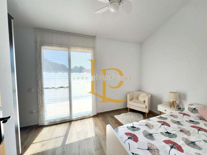 Foto 1120afd2-b7b6-4a81-b8ba-7697f2913740. Dúplex espectacular ático dúplex con terrazas y dos plazas de garaje en venta en el nius con vistas directas al bosque de sant joan,. en Rubí