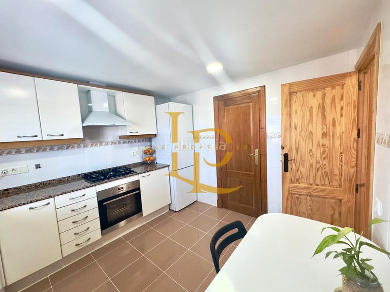 Foto c8ef65f8-751b-4305-ba85-2986534fef39. Dúplex espectacular ático dúplex con terrazas y dos plazas de garaje en venta en el nius con vistas directas al bosque de sant joan,. en Rubí