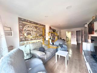 Pis a Ca n´Oriol. Precioso piso reformado y muy luminoso de cuatro habitaciones