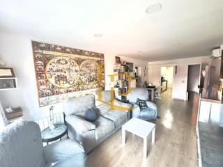 Pis a Ca n´Oriol. Precioso piso reformado y muy luminoso de cuatro habitaciones