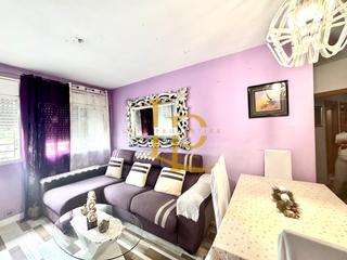 Appartement à Mercat. Piso de tres habitaciones en venta ! solo inversores!! inmueble