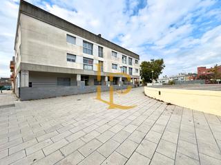 Appartement  Carrer de serafí pitarra. Piso muy luminoso todo exterior de tres habitaciones con garaje
