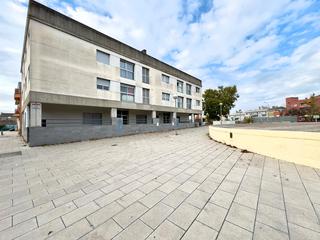 Appartement  Carrer de serafí pitarra. Piso muy luminoso todo exterior de tres habitaciones con garaje