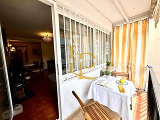Appartement  Carrer de santa anna. Piso exterior en venta de 3 habitaciones con terraza en rubi