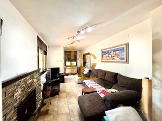 Casa  Carrer sardana. Magnifica casa a cuatro vientos con jardín en cova solera