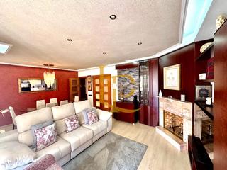 Pis  Passeig d'espronceda. Precioso piso de cuaro habitaciones con balcón, garaje y traster