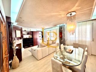Piso  Passeig d'espronceda. Precioso piso de cuatro habitaciones con balcón, garaje y traste