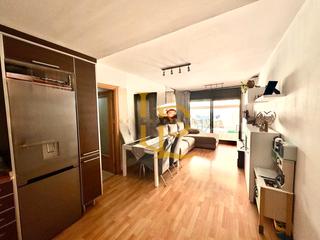 Appartamento  Carrer apel·les mestres. Oportunidad unica! piso de tres habitaciones con una terreaza de