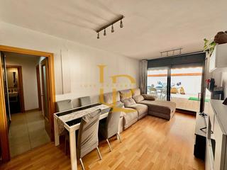 Flat  Carrer apel·les mestres. Oportunidad unica! piso de tres habitaciones con una terreaza de