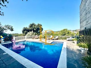 Maison à Castellnou-Can Mir-Can Solà. En venta casa a cuatro vientos con espectaculares vistas y bonit