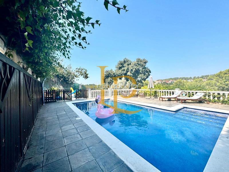 Foto 0b9cecd1-5dfe-40c0-8b0c-ed5bbc1e38a2. Casa en venta casa a cuatro vientos con espectaculares vistas y bonitos atardeceres en Rubí