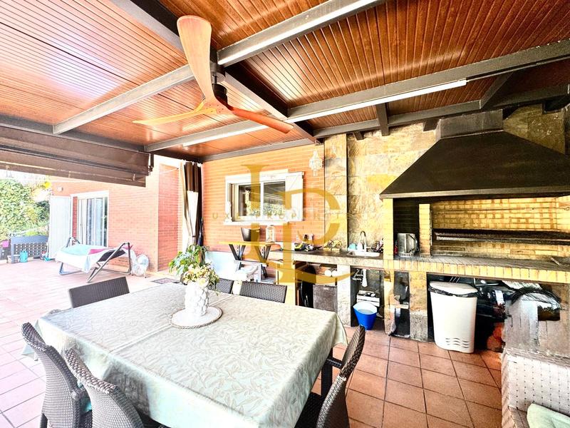 Foto 0cbefed0-fe52-4ad7-99a4-03009bac2fdf. Casa en venta casa a cuatro vientos con espectaculares vistas y bonitos atardeceres en Rubí